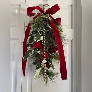 Teardrop Swag Festive Red and Green Holiday Decor